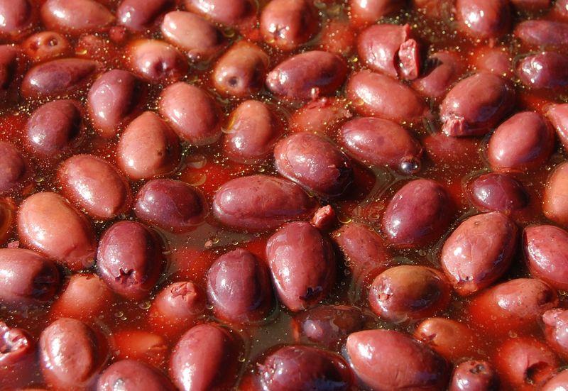 Mørke, stenløse oliven i lake, økologisk, indhold 20kg, nettovægt 11kg